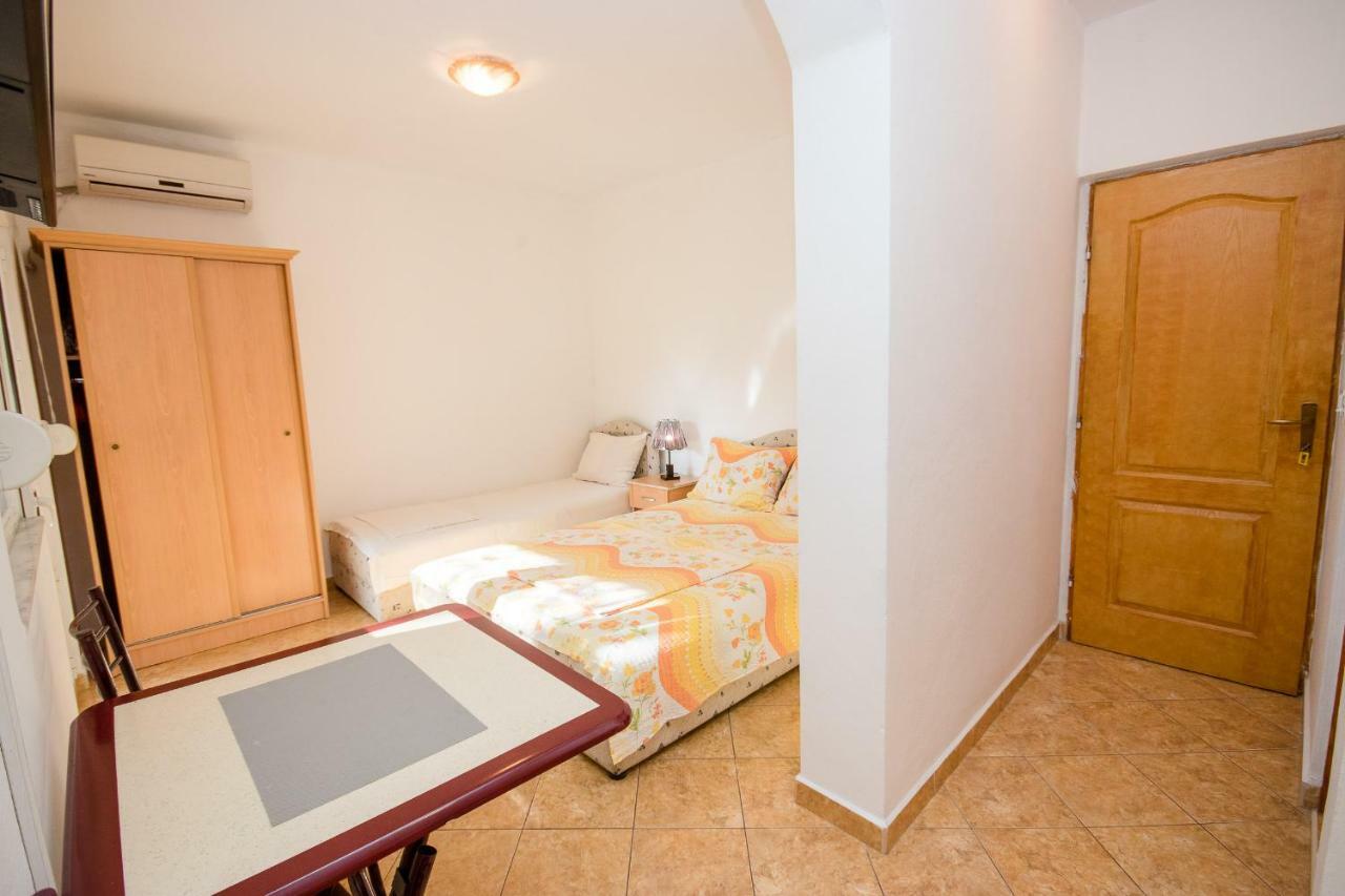 Apartments Duskic Utjeha Bagian luar foto
