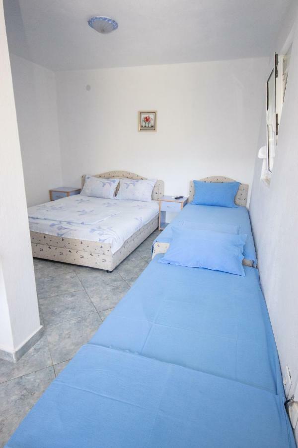 Apartments Duskic Utjeha Bagian luar foto
