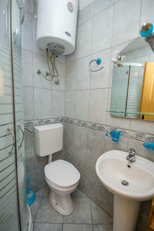 Apartments Duskic Utjeha Bagian luar foto