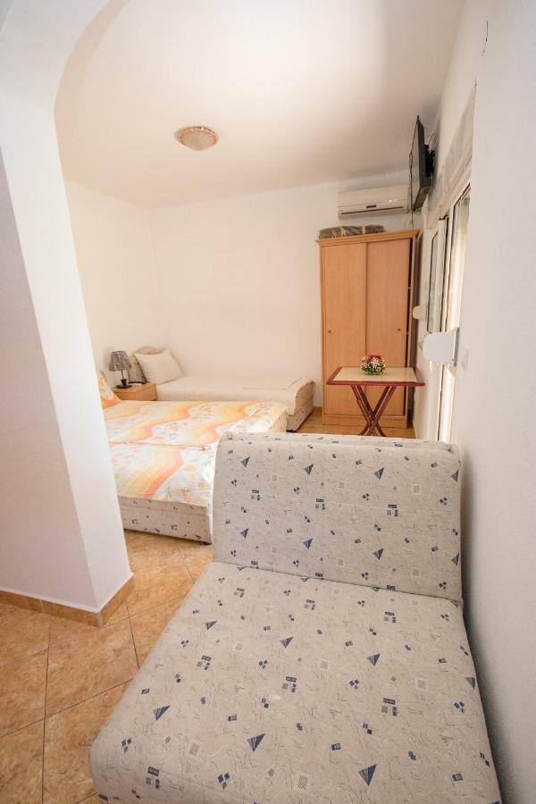 Apartments Duskic Utjeha Bagian luar foto